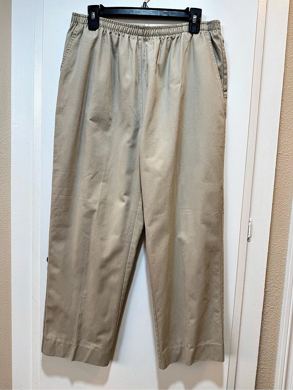 Draper & Damon Straight Leg Pants in Beige Size 14 Like New